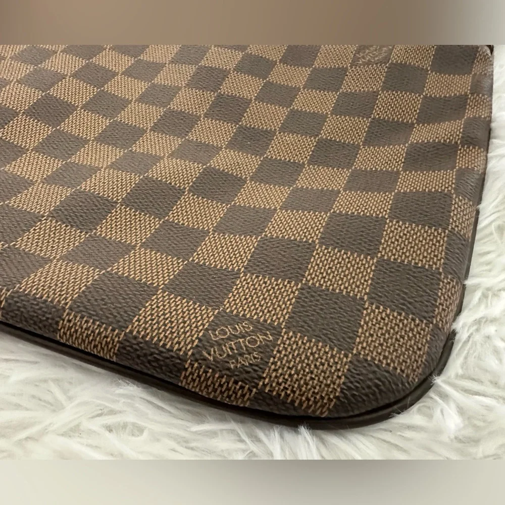 Authentic Louis Vuitton Damier Ebene DE Pochette Bosphore Crossbody Bag Rare HTF